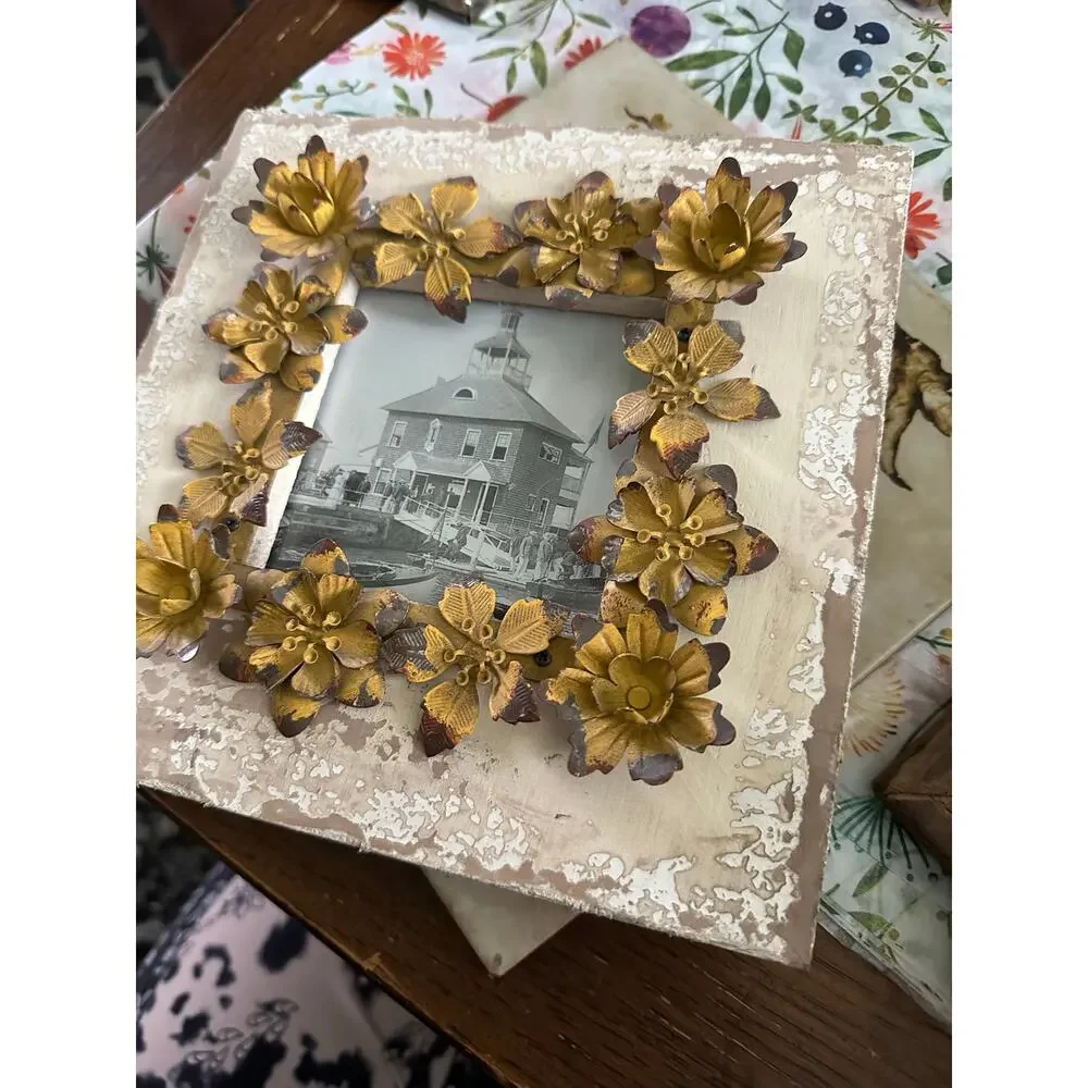 Wooden frame metal floral accents wood yellow rust photo framing home decor 4x4